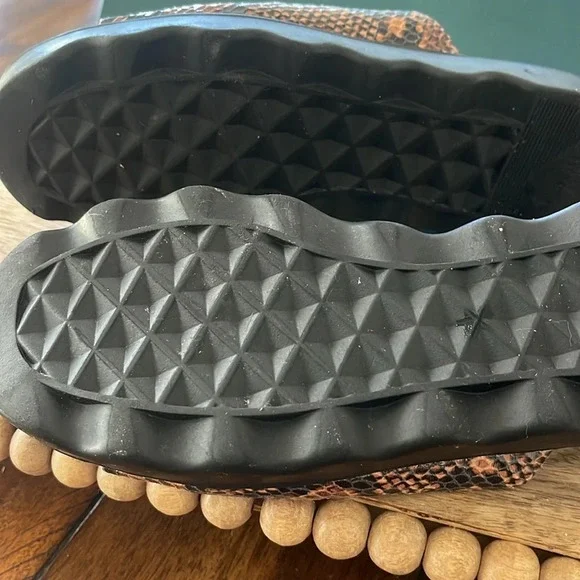 Aerosoles Women's Wanza Wedge Sandal brown black snake print size 6.5 - Picture 11 of 16